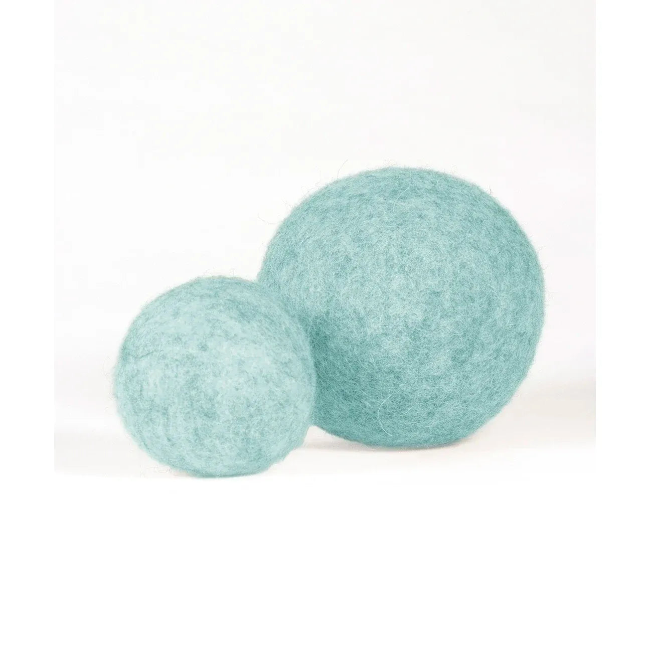 BUDDY. Hundespielzeug aus Schafwolle "Ball" - Mint