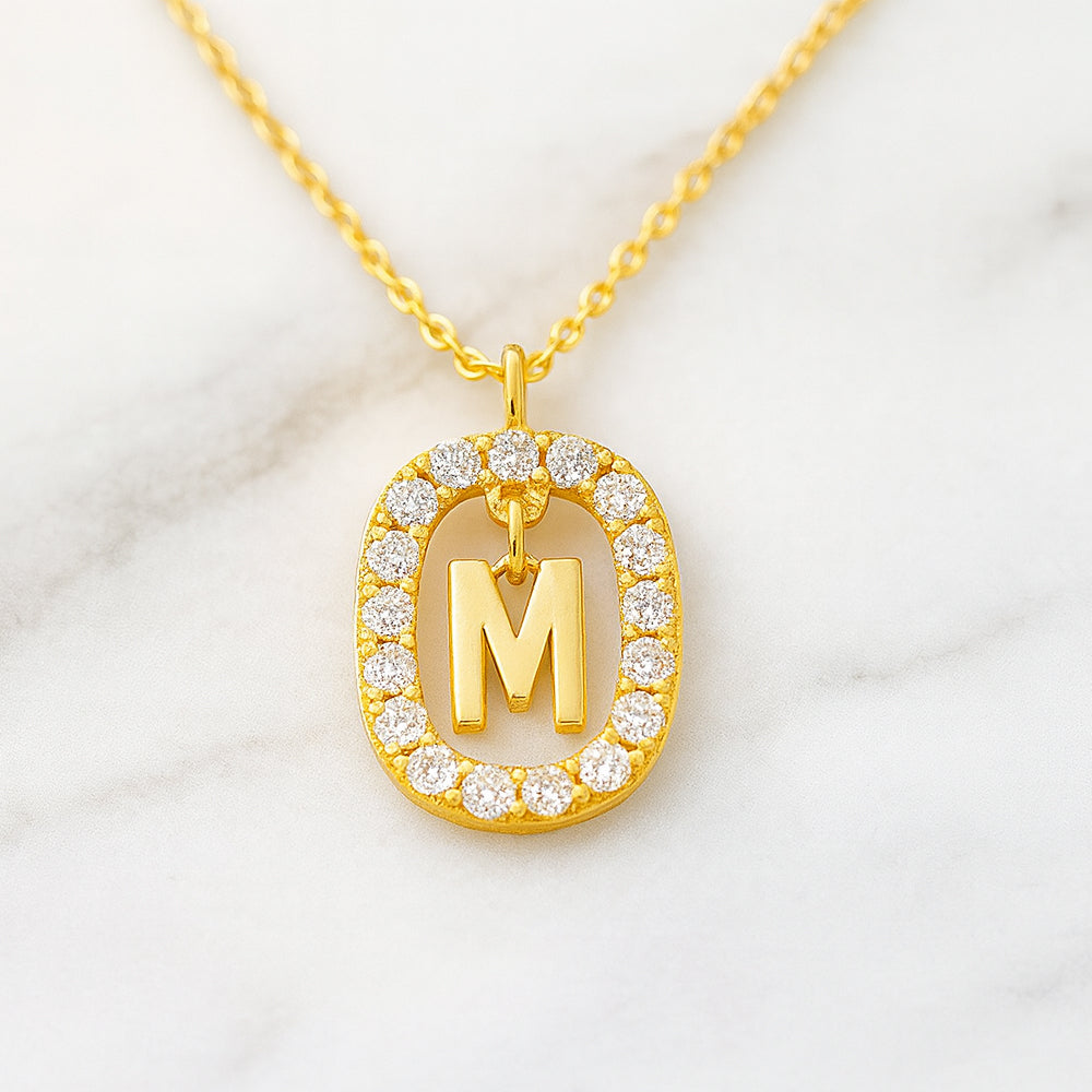 Kette mit Anhänger aus 925er Sterling-Silber, verschiedene Buchstaben im Strasskreis, 45cm