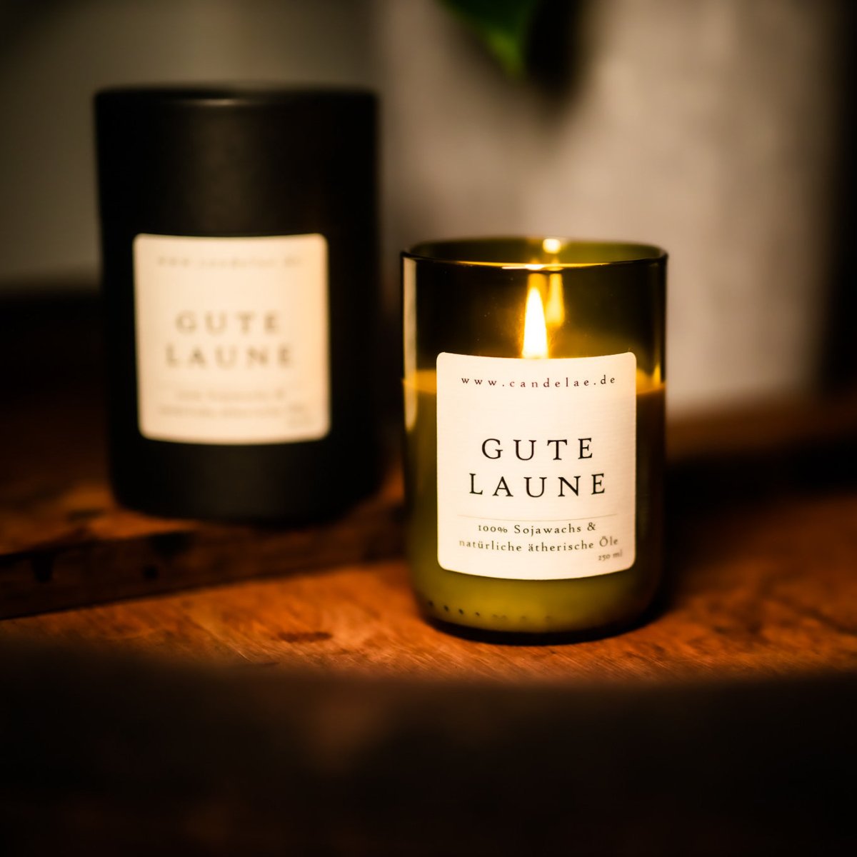 Gute Laune Duftkerze Aus Sojawachs Mit Zitrusnoten Für Positive Energie Im Weinflaschenglas