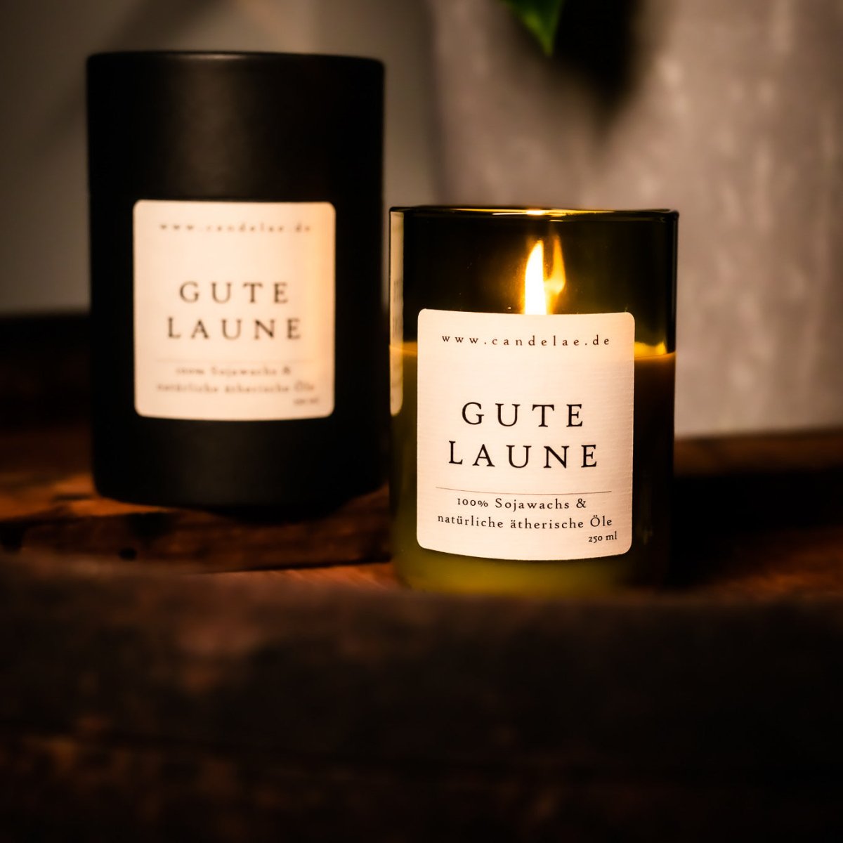 Gute Laune Duftkerze Aus Sojawachs Mit Zitrusnoten Für Positive Energie Im Weinflaschenglas