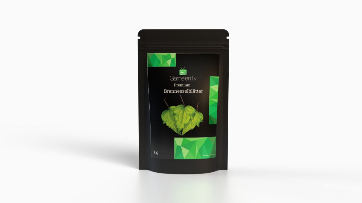 GarnelenTv - Premium Brennnesselblätter Verpackung mit grünen Blättern für Aquarienbewohner.