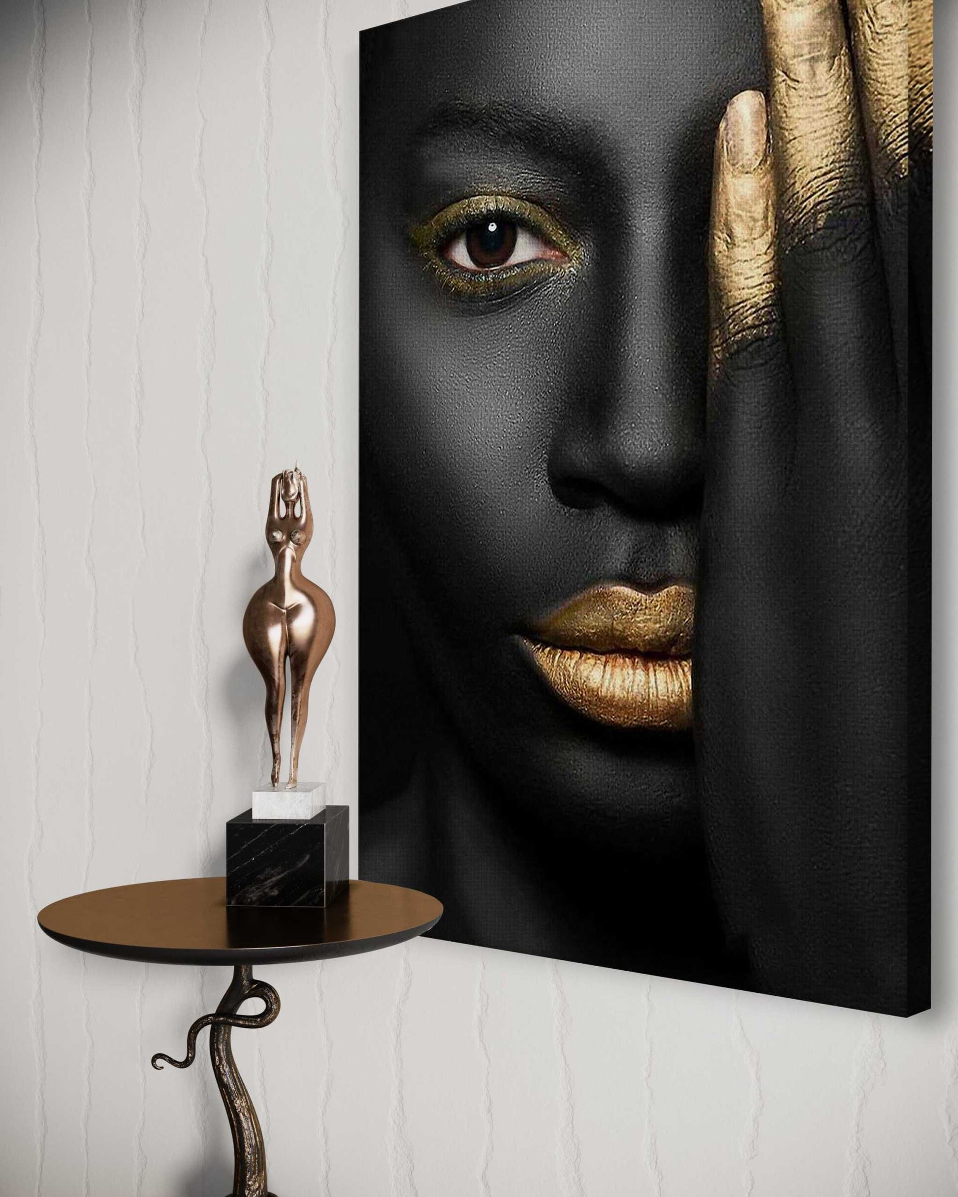 Golden Face II - Leinwandbild Luxuriös by SimpleCanvas