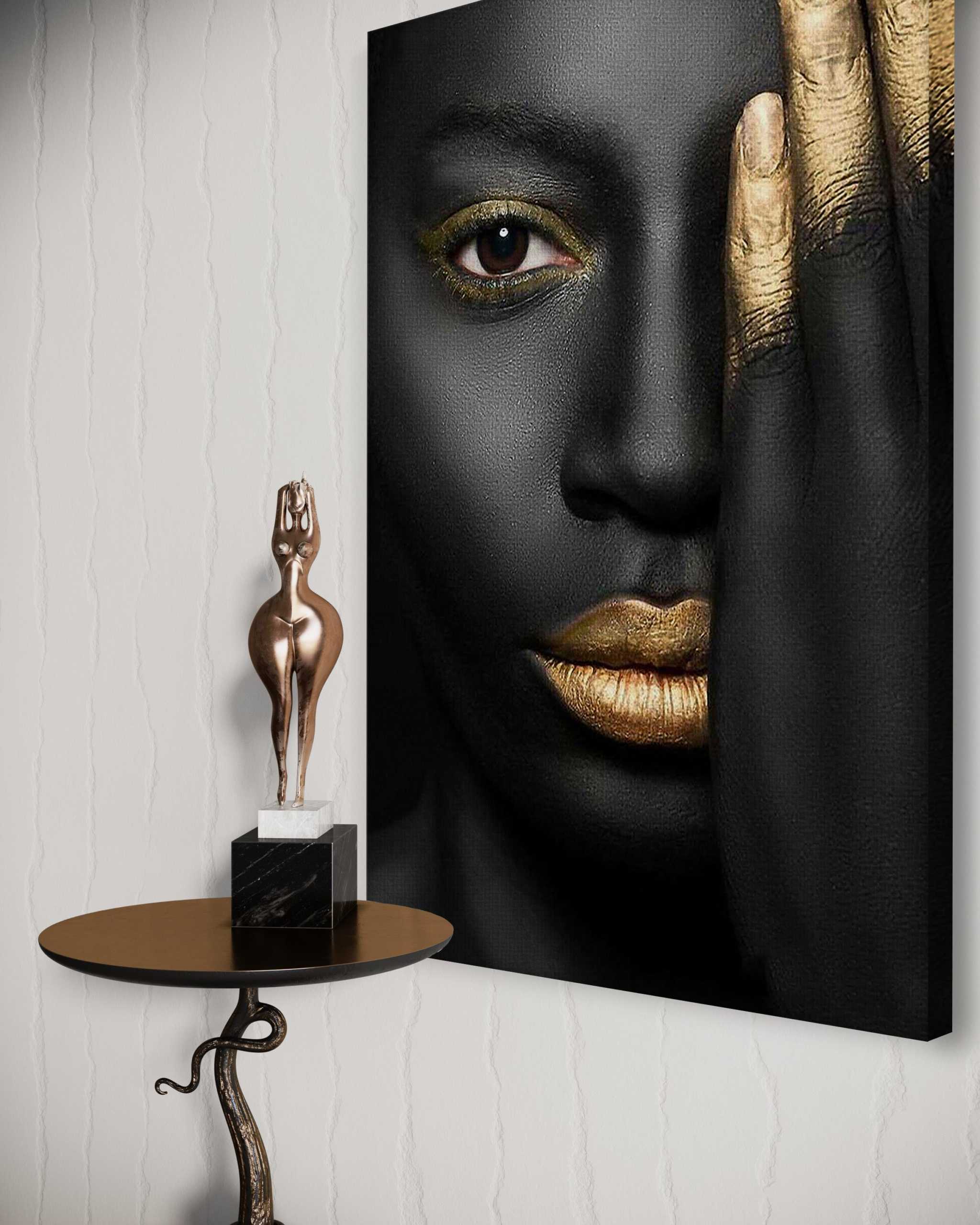 Golden Face II - Leinwandbild Luxuriös by SimpleCanvas