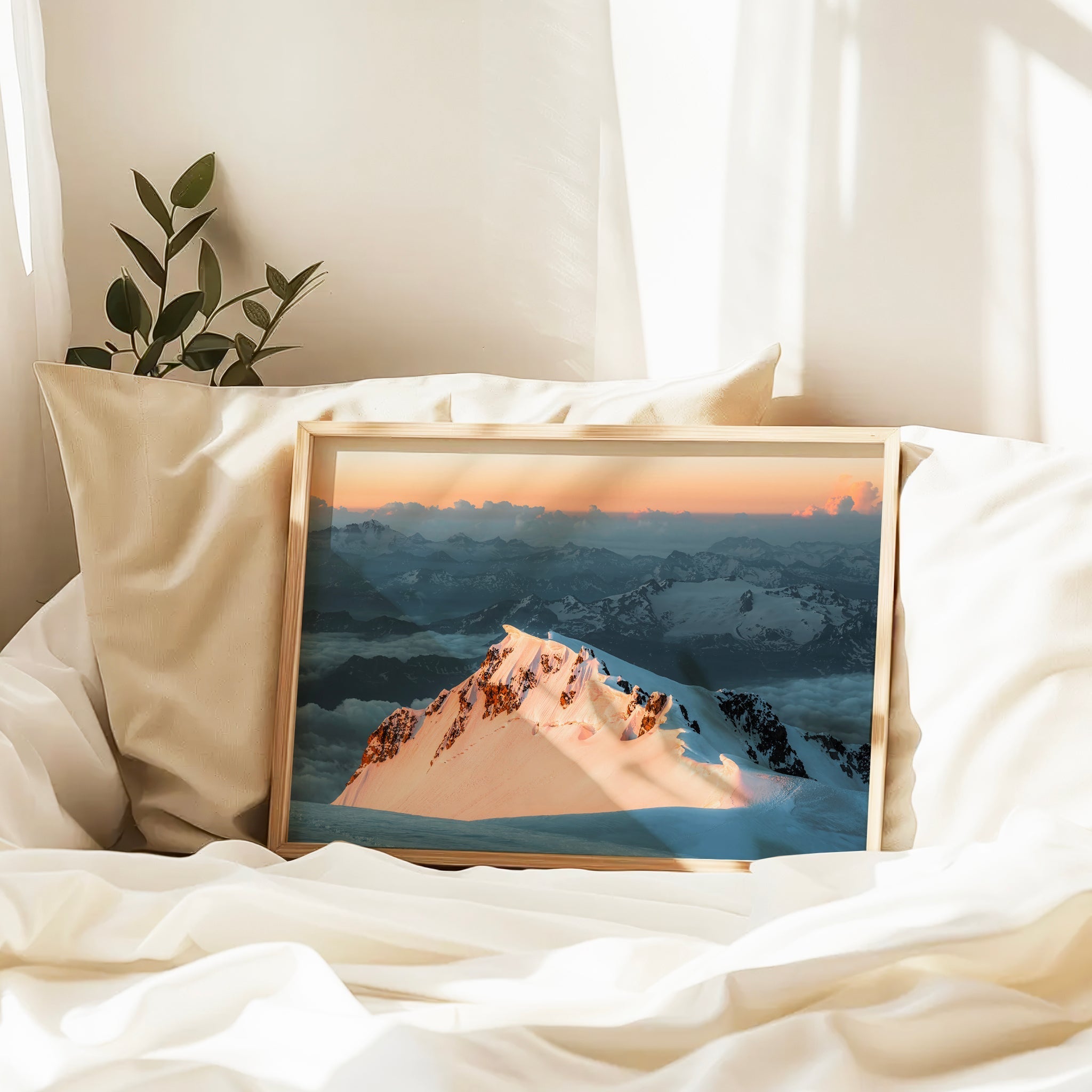 Monte Bianco di Courmayeur Sunrise - Mountain Wall Art