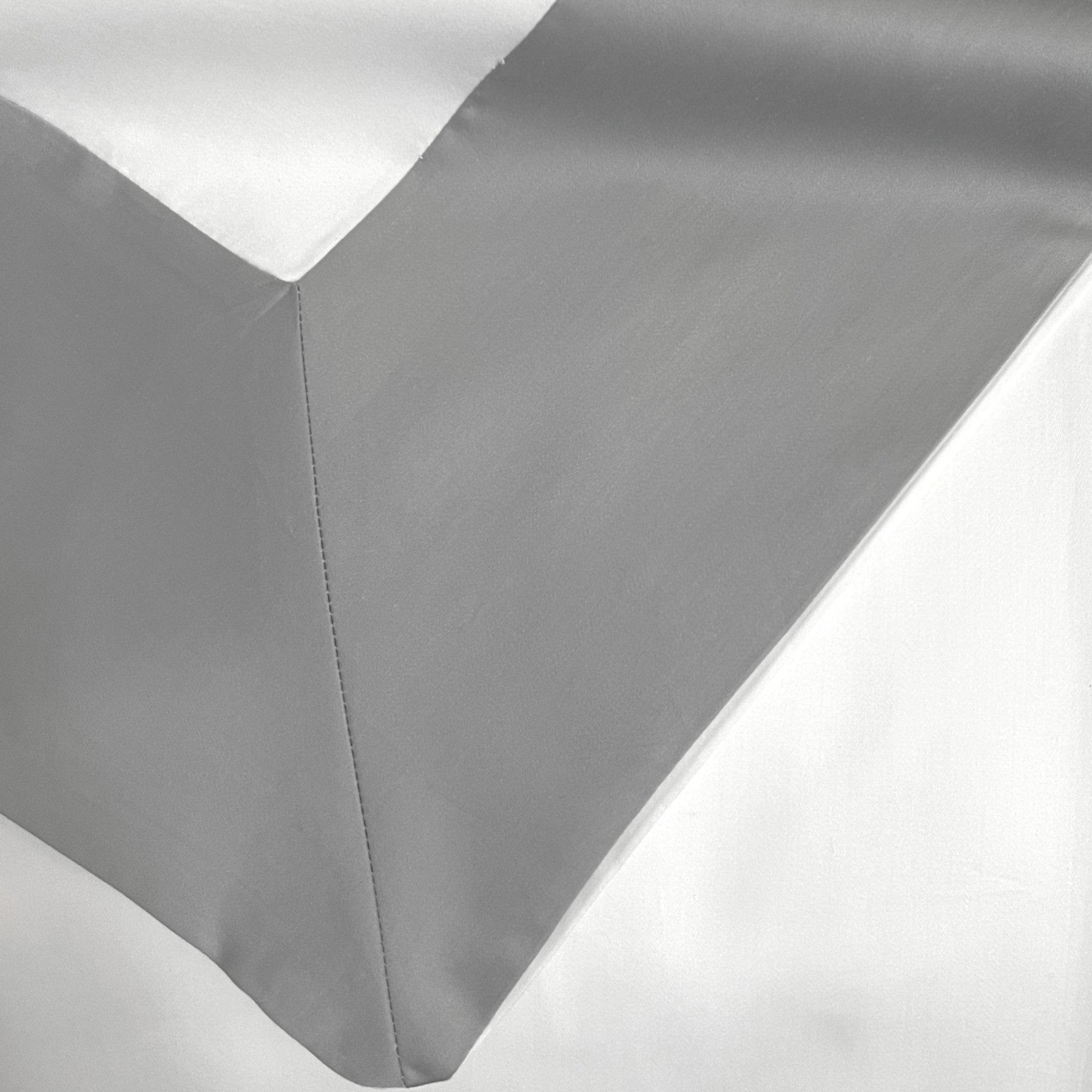 Eklipse Baumwolle Satin Deckenbezug 100 Prozent Ägyptischer Baumwolle 600 Fadendichte Weiß Mit Farbigem Randdesign