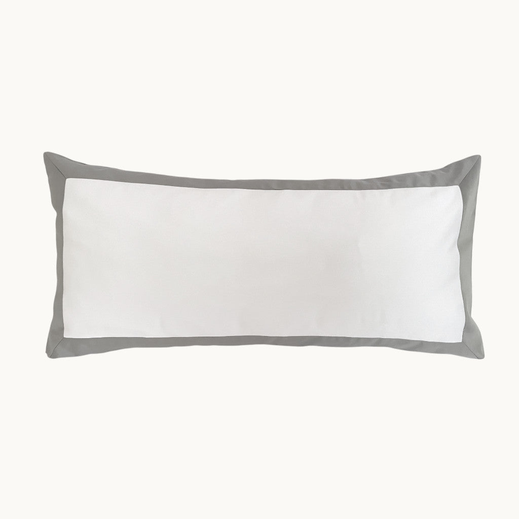 Eklipse Baumwollsatin Kissenbezug Aus Ägyptischer Baumwolle Mit 600 Fadendichte Weiße Basis Und Farbigem Rand