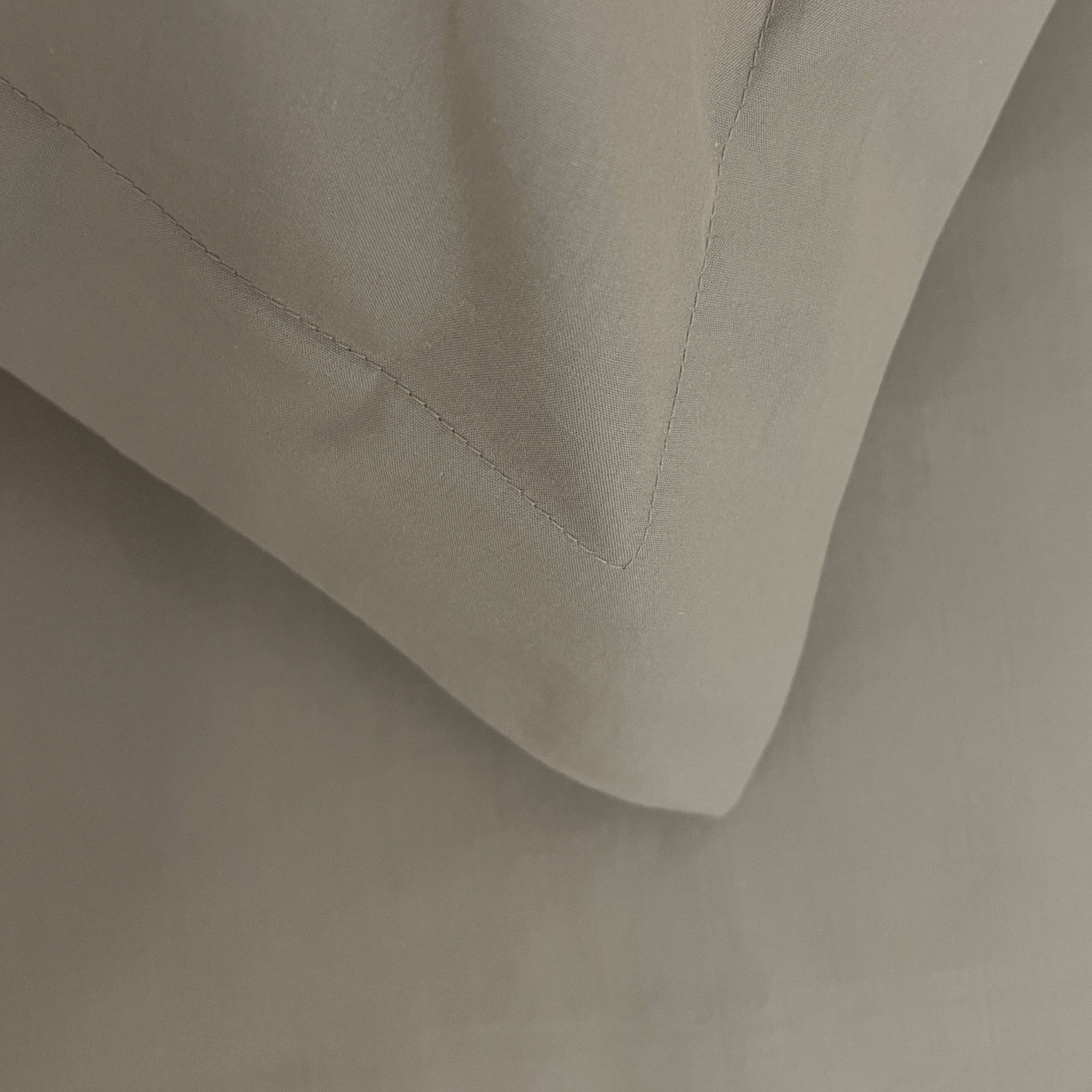 Grand Hotel Perkal Kissenbezug Aus Hundert Prozent Ägyptischer Baumwolle Mit Ultraweicher Textur Und Atmungsaktivität