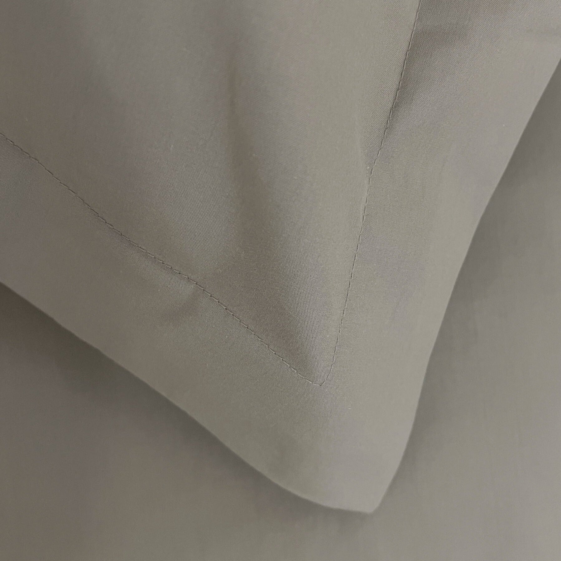 Grand Hotel Perkal Kissenbezug Aus Hundert Prozent Ägyptischer Baumwolle Mit Ultraweicher Textur Und Atmungsaktivität