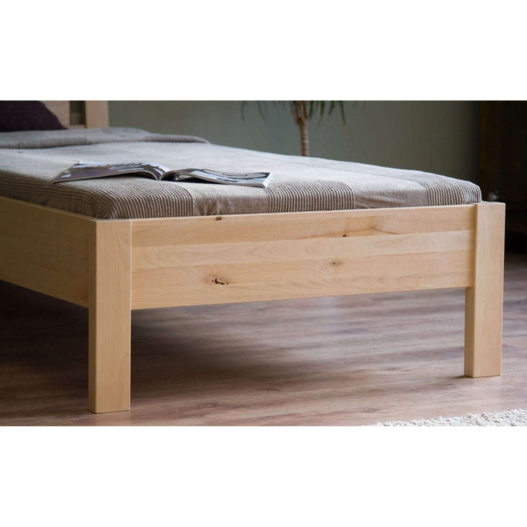 PEDENZA Massivholzbett