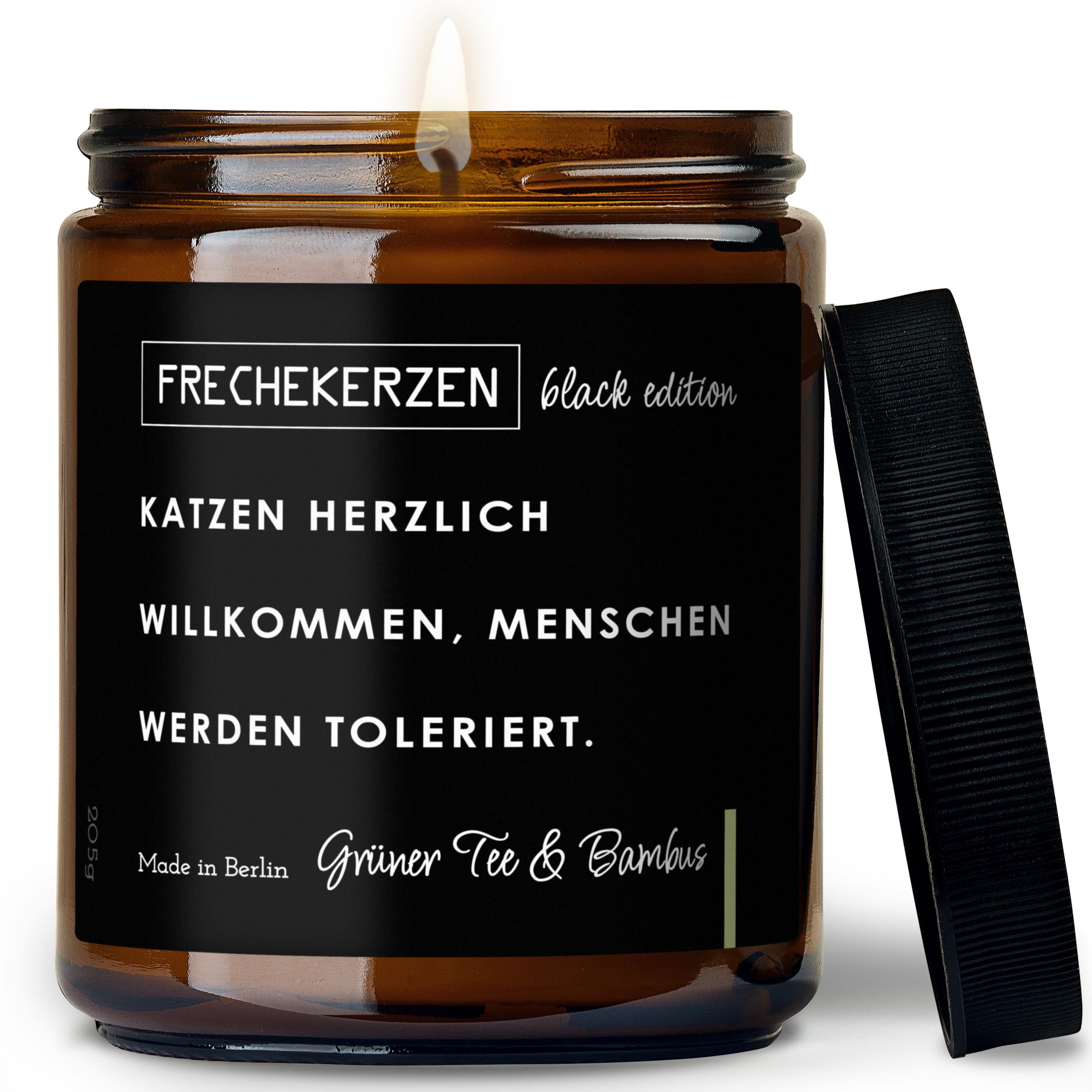 Frechekerzen Black Edition Duftkerze Im Glas Katzen Herzlich Willkommen Spruch Mit Humor Menschen Werden Toleriert