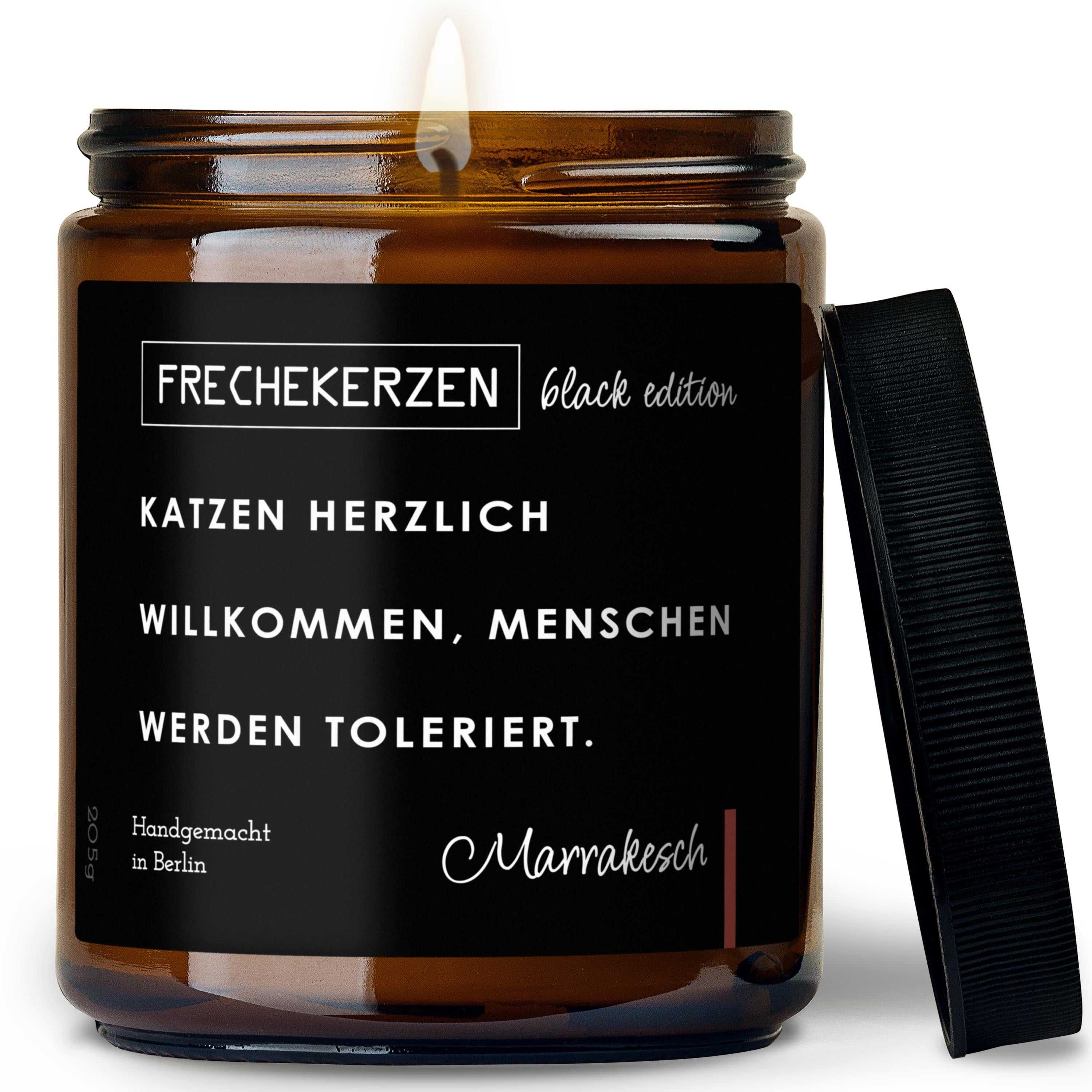 Frechekerzen Black Edition Duftkerze Im Glas Katzen Herzlich Willkommen Spruch Mit Humor Menschen Werden Toleriert