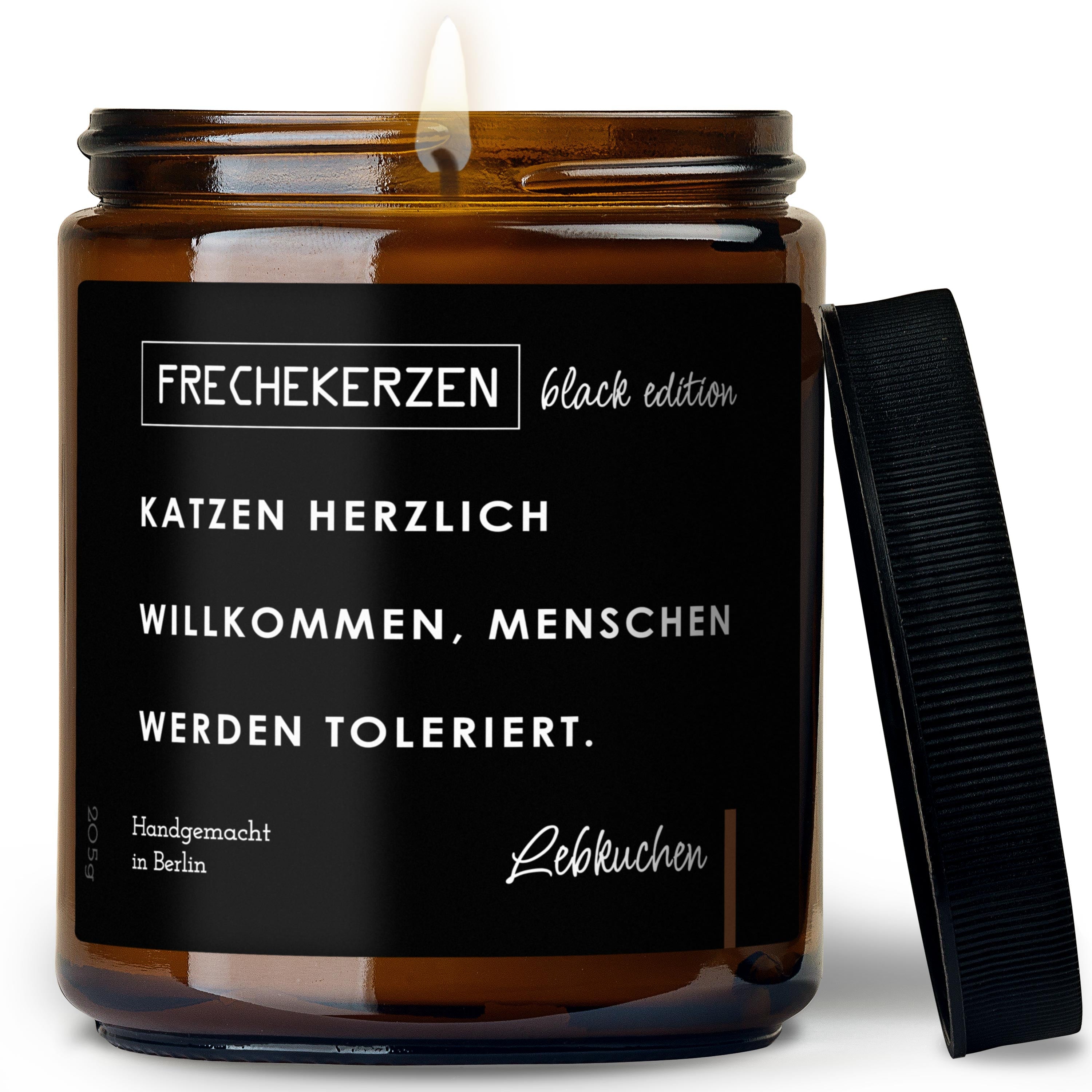 Frechekerzen Black Edition Duftkerze Im Glas Katzen Herzlich Willkommen Spruch Mit Humor Menschen Werden Toleriert