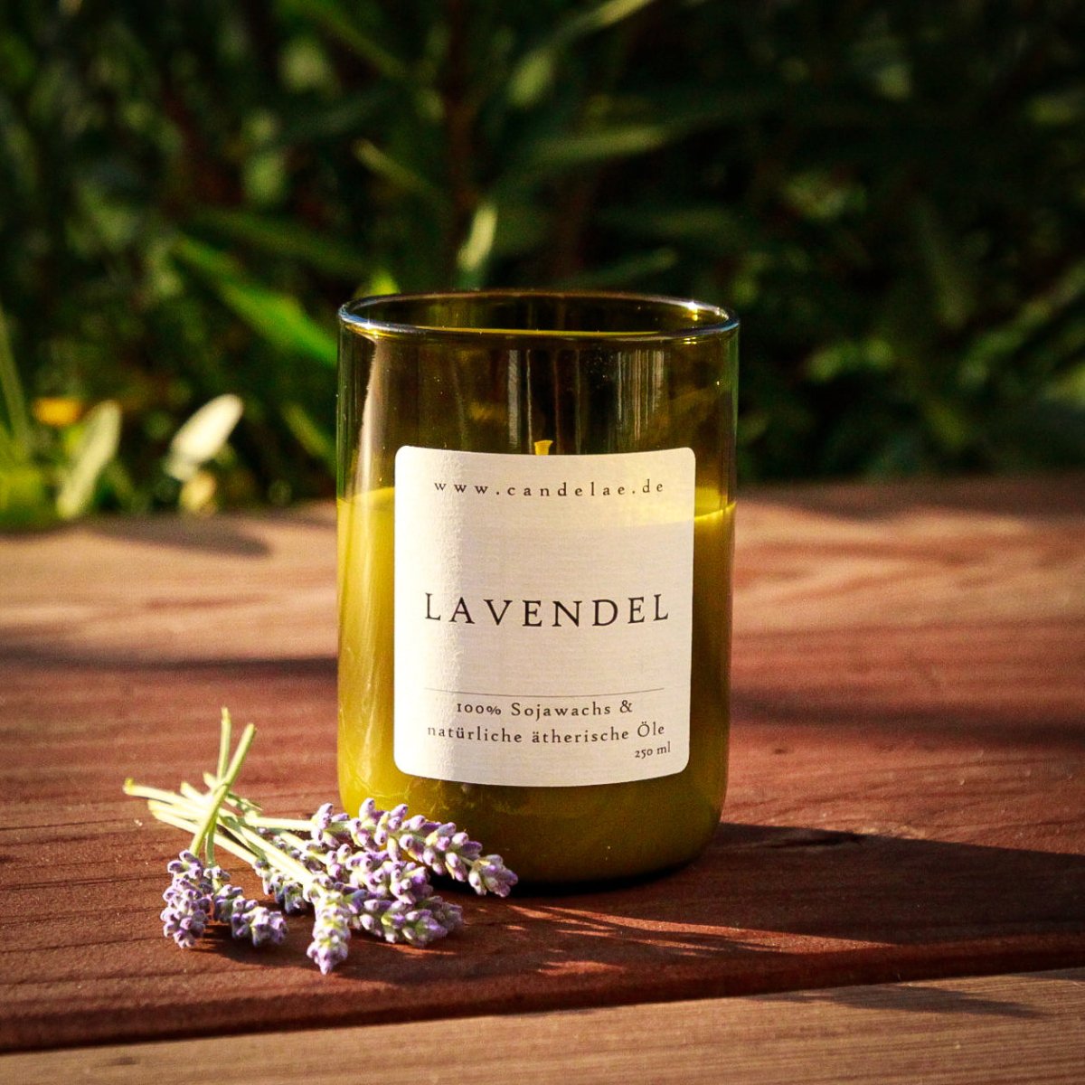 Natürliche Duftkerze Lavendel Candelae mit Sojawachs und Ätherischen Ölen für Nachhaltige Entspannung