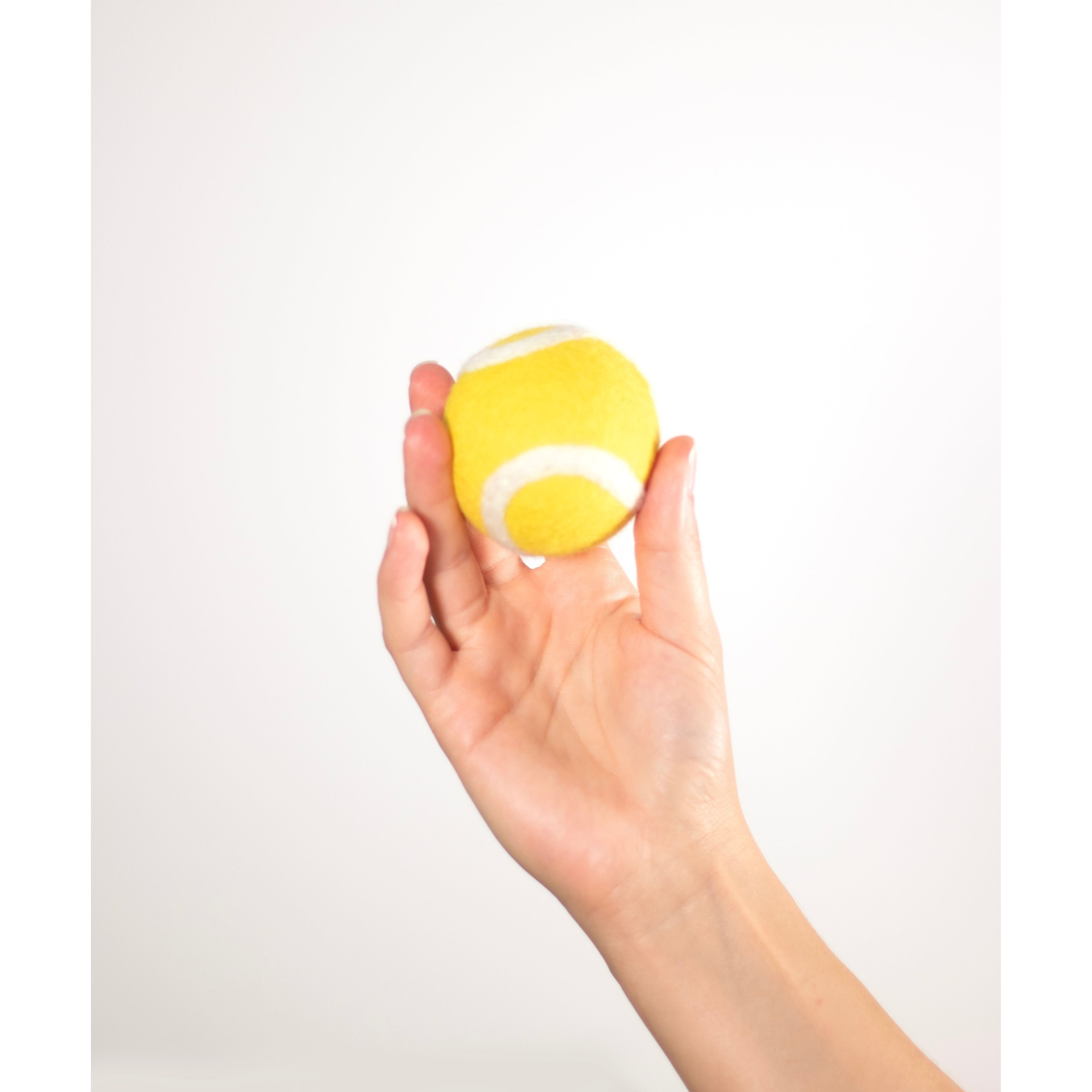 BUDDY. Hundespielzeug aus Schafwolle "Tennisball"