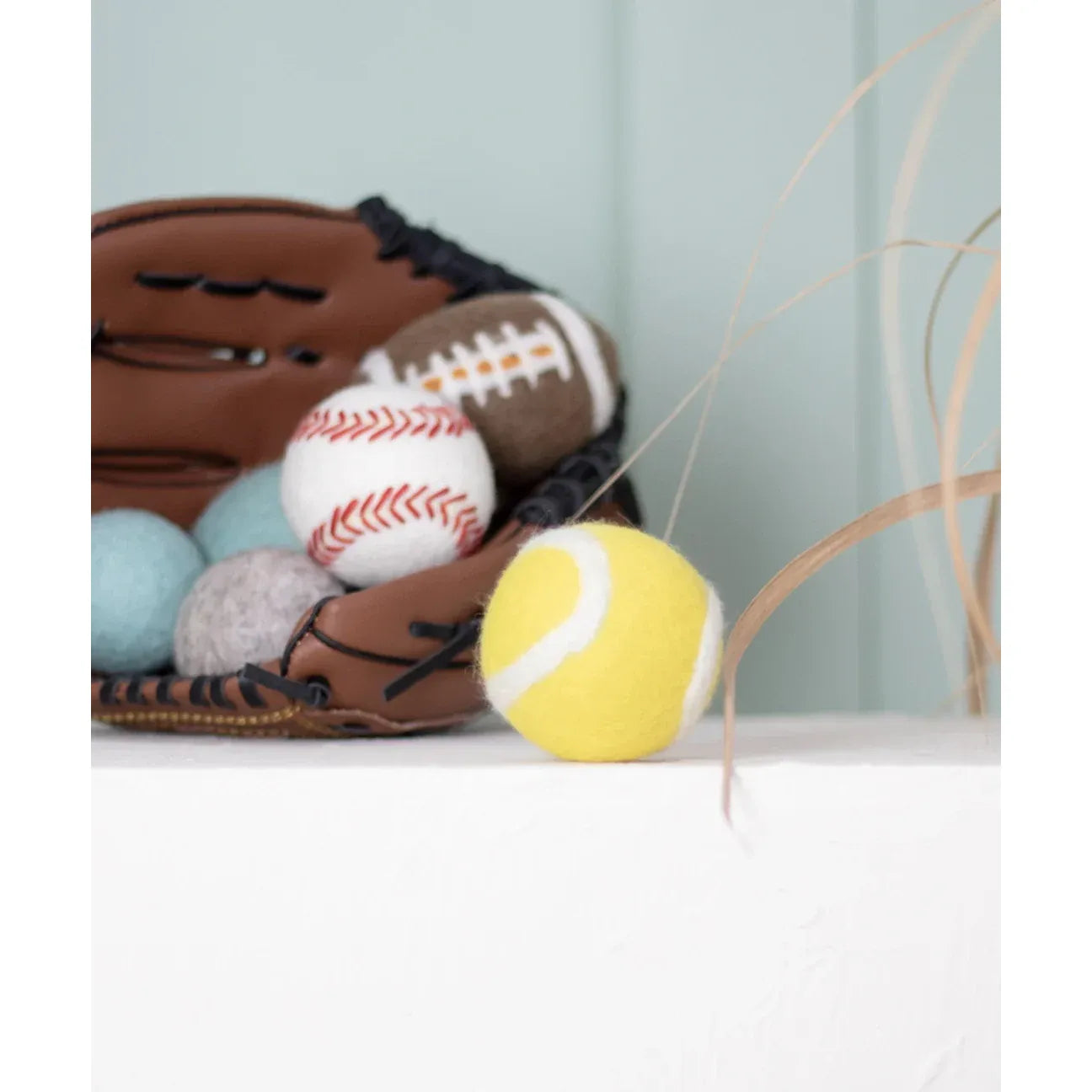 BUDDY. Hundespielzeug aus Schafwolle "Tennisball"