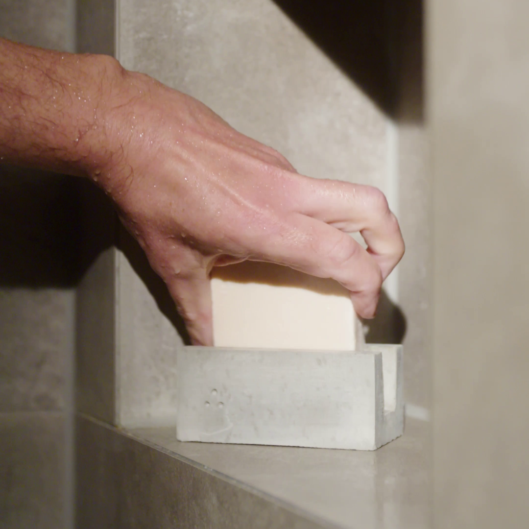 Seifenhalter Aus Offenporigem Beton Block Holder 001 Mit Naturseife Deiner Wahl Für Langlebige Seife In Hamburger Töpferei