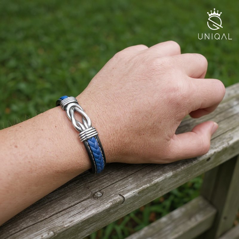 Eternal Blue Lederarmband Unisex Gravierbar Aus Echtem Leder In Schwarz Und Tiefblau Mit Gratis Luxus Etui