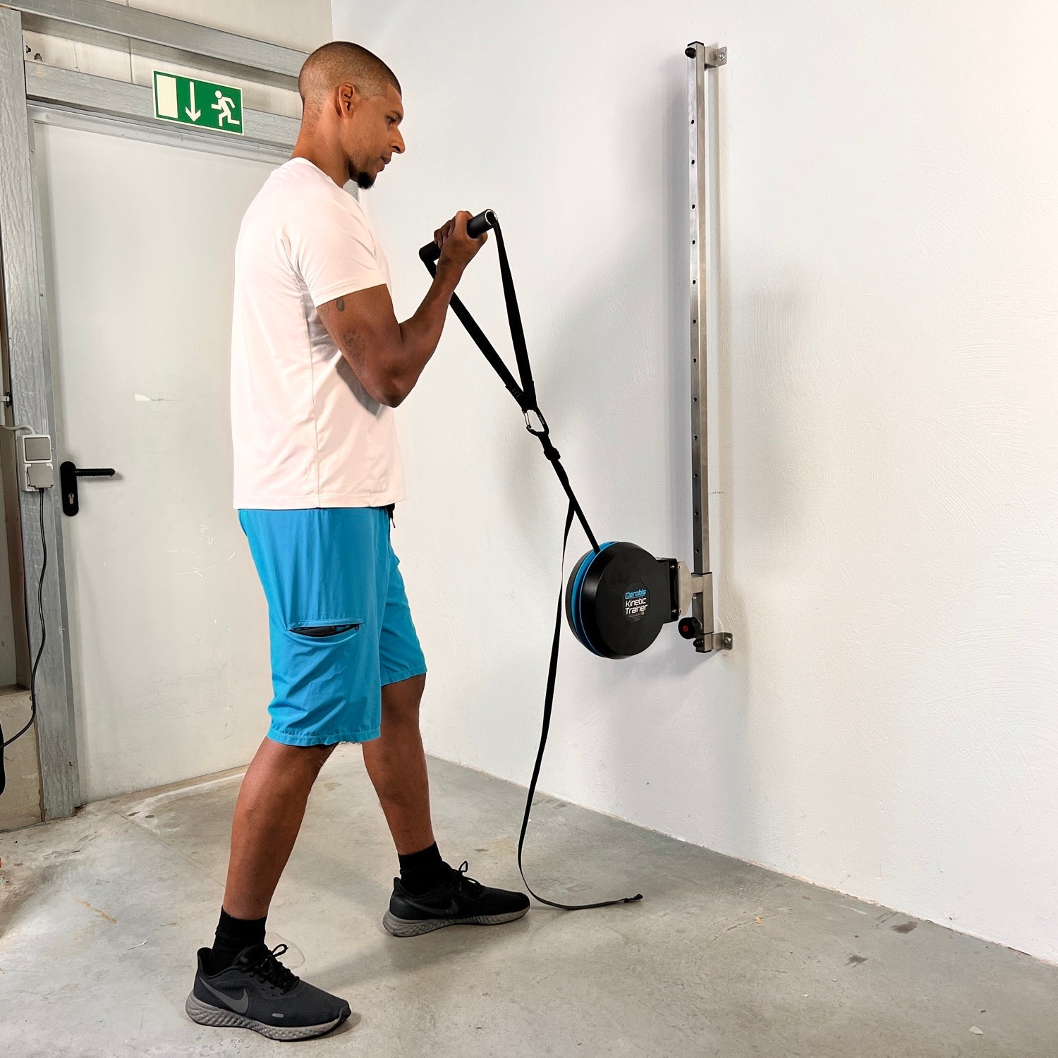 Wall Rail - Fast height adjustment for revvll and Kinetic Trainer
