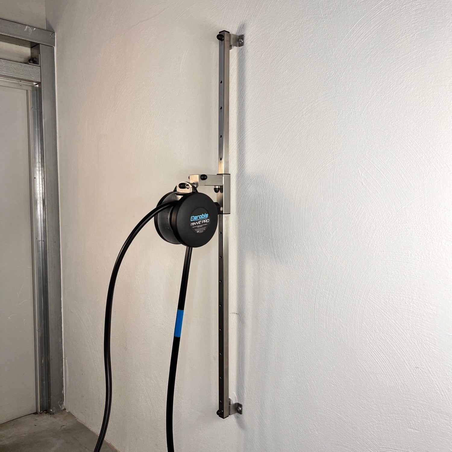 Wall Rail - Fast height adjustment for revvll and Kinetic Trainer